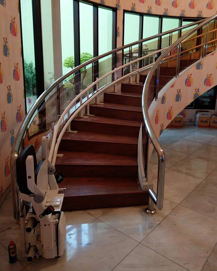 Arc-staircase-Curved-black-1Fto2F (2)